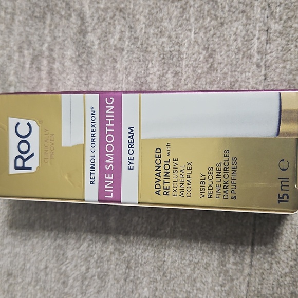 RoC Retinol Correxion Eye Cream Line Smoothing 15ml - Picture 1 of 3